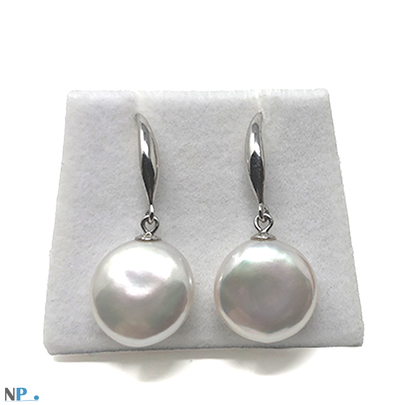 Boucles d'oreilles de perles d'eau douce sous forme plaet de 12 à 13 mm qualité AAA elegantes et originales